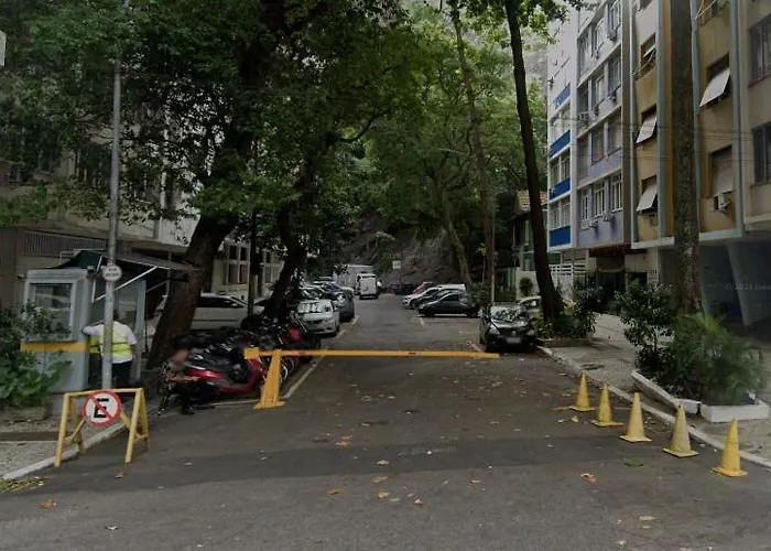 Espaçoso apartamento 2 Quartos em Copacabana à 500m da praia e Metrô Rio de Janeiro